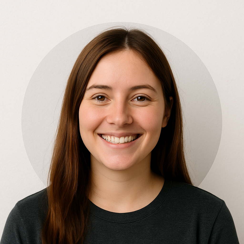 Asistente del técnico con clientes satisfechos